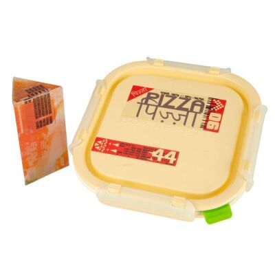 86. Set of Three Bibi's Bar Food Containers ### BLADE RUNNER 2049 (2017)