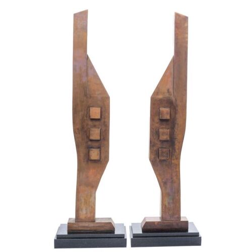 118. Luv's (Sylvia Hoeks) Pair of Office Sculptures ### BLADE RUNNER 2049 (2017)