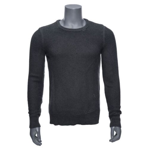 169. K's (Ryan Gosling) Charcoal Sweater ### BLADE RUNNER 2049 (2017)