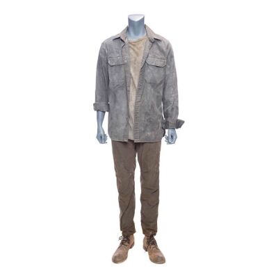 197. Rick Deckard's (Harrison Ford) Costume with Screen-Matched Spinner Interior Shirt ### BLADE RUNNER 2049 (2017)