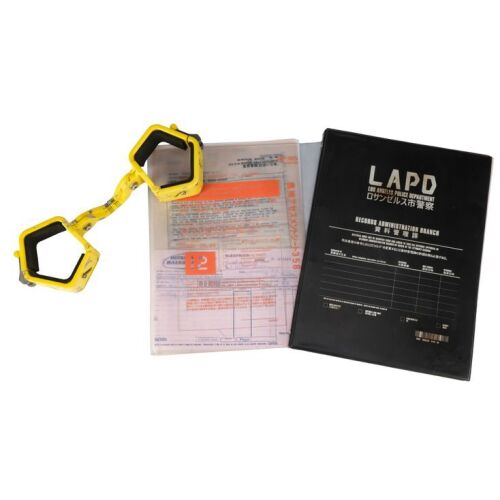 224. LAPD Handcuffs and File Folders ### BLADE RUNNER 2049 (2017)