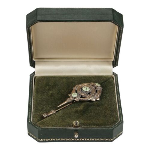 Lot # 293. Sir Robert King's (David Calder) Lapel Badge ### JAMES BOND: THE WORLD IS NOT ENOUGH (1999)