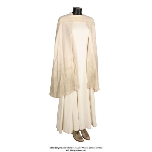 Lot # 104. Elayne Trakand's Novice Costume ### WHEEL OF TIME, THE (T.V. SERIES, 2021-2023)