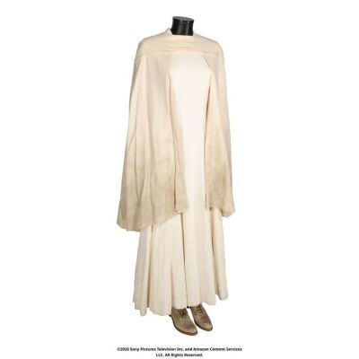 Lot # 104. Elayne Trakand's Novice Costume ### WHEEL OF TIME, THE (T.V. SERIES, 2021-2023)