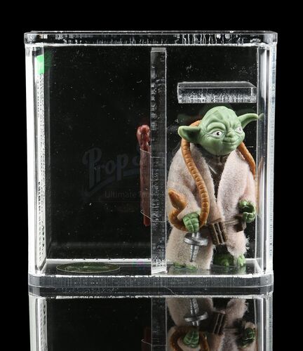 Lot # 355 - Loose Yoda (With Brown Snake) AFA 90